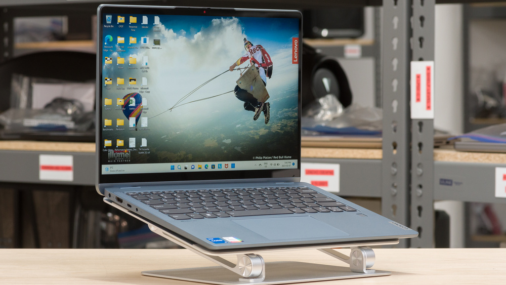 Lenovo IdeaPad Flex 5i 14 (2025) product photo